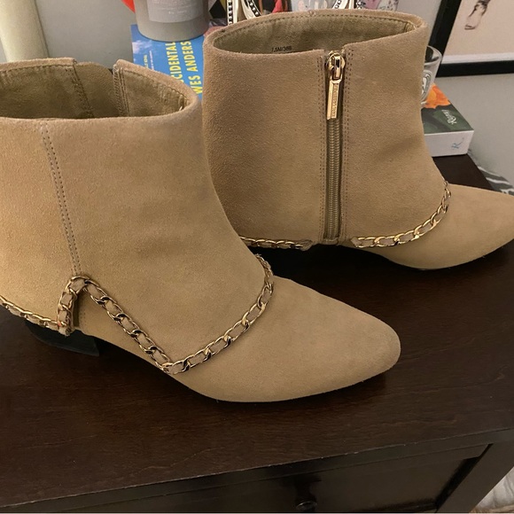 KARL LAGERFELD Cassie bootie, 7.5, excellent condition! - Picture 2 of 5